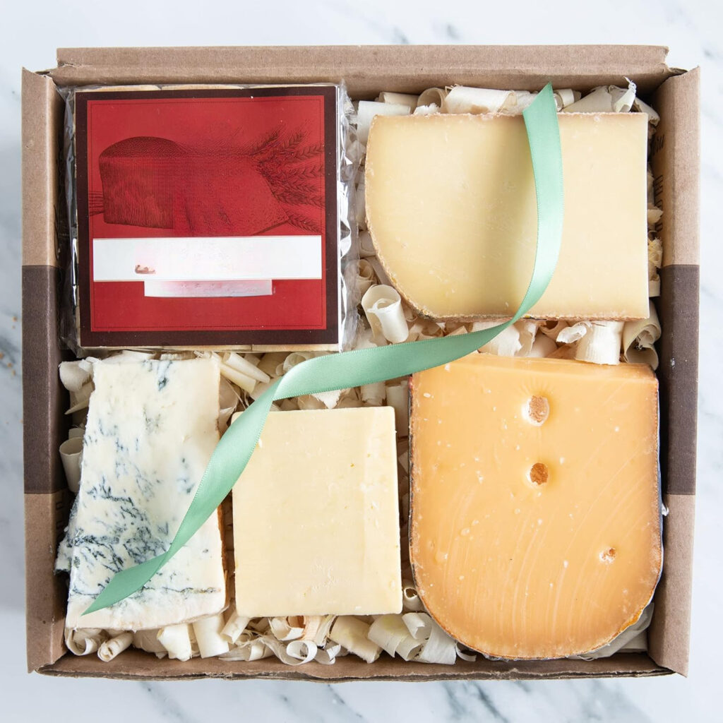 All You Need To Know About The Cheese Hampers